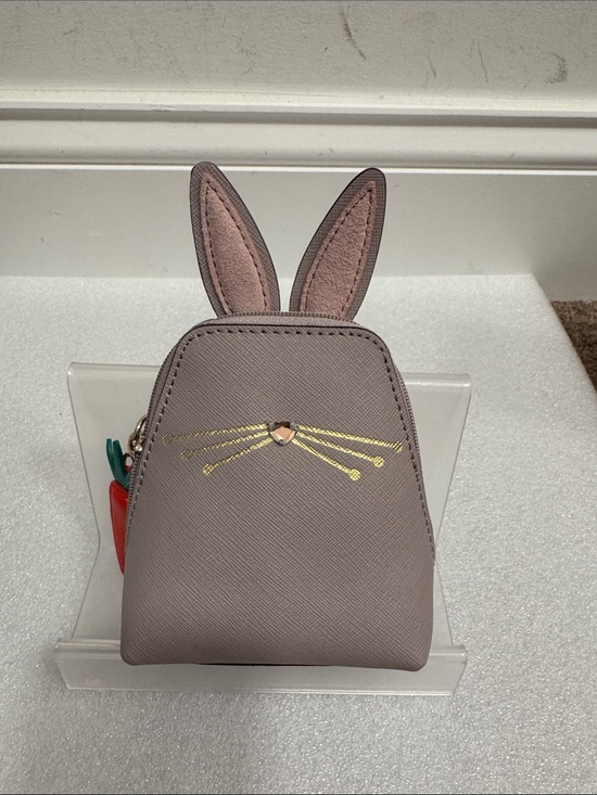 kate spade Handbags - Kate Spade New York "Hop to It" rabbit coin purse